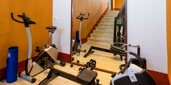 espace sport dans demeure de privilège à louer sud france